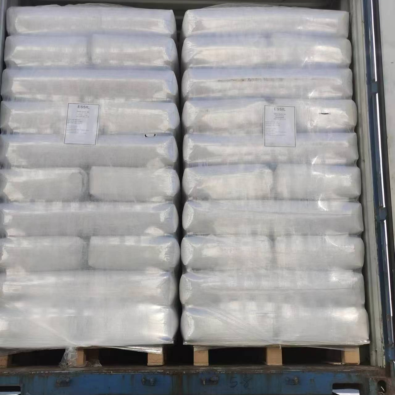 Fumed Silica and Precipitated Silica (Changs brand ) Precipitated SIO2 used as an absorbent and thickening agent