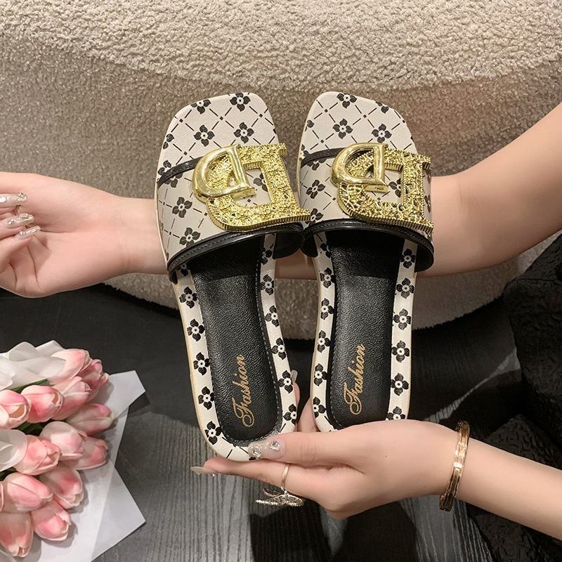 2024 Summer Pvc Eva Square Single Strap Printed Letter D Decoration Indoor Outdoor Women's Slippers Lady Sandals Flip Flops