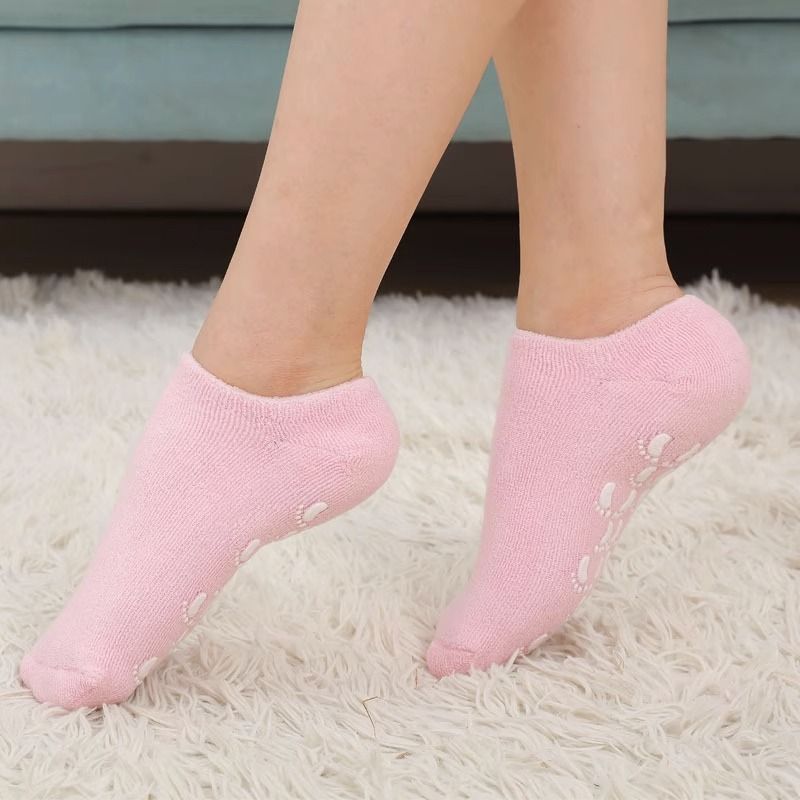 New Launched Beauty Spa Exfoliating Moisturizing Cooling Gel Socks Moisture Socks Spa Gel Gloves For Foot Care