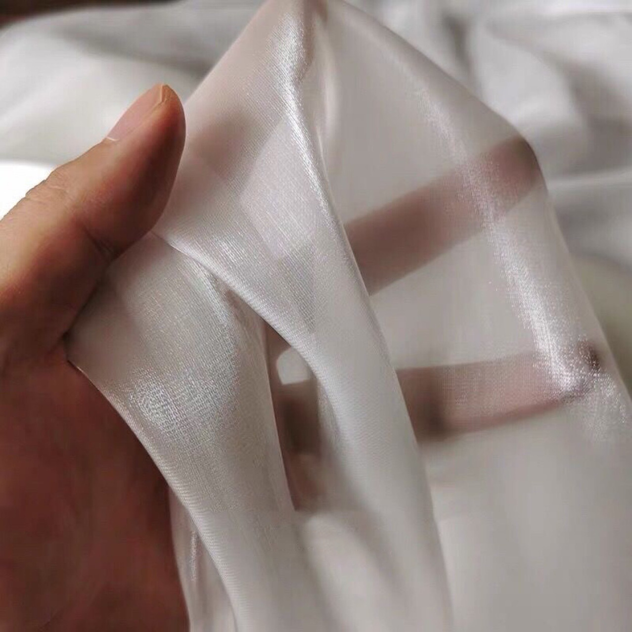 Wholesale Crystal Shiny Satin Organza Fabric Silky Liquid Organza Fabric For Dress Women Shirt