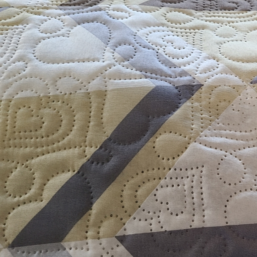 2023 New Design Polyester Ultrasonic Quilted Double-sided Fabric for Bedding Material