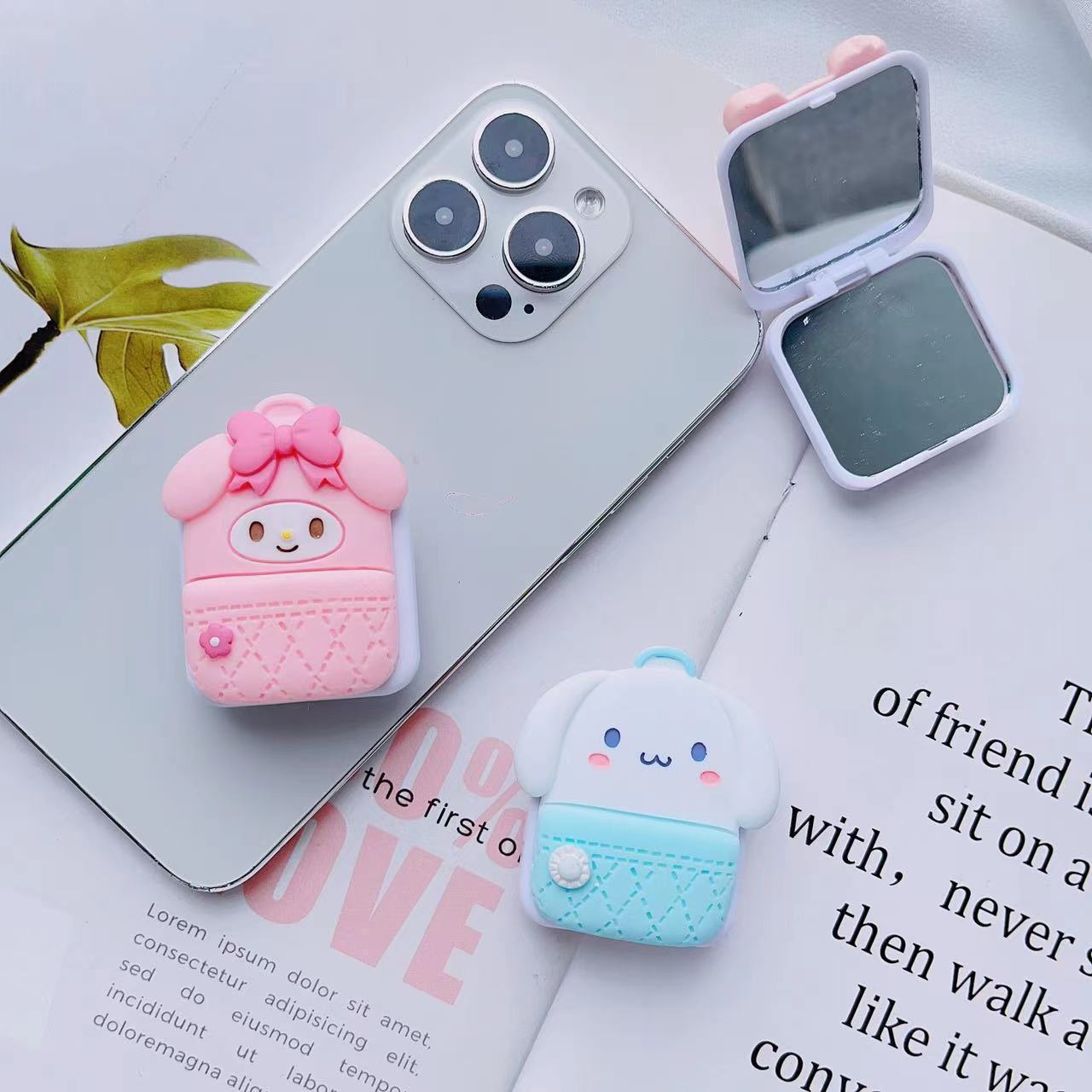 2024 New Cartoon 3D Sanrio Mobile Phone Holder Cute Makeup Mirror Flip Mirror Desktop Holder New Wholesale