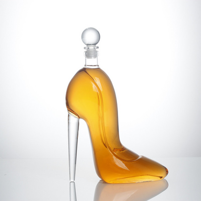 Unique High Borosilicate 750ml Heel Shoe Shape Liquor Whiskey Red Wine Glass Bottle for Bourbon Vodka