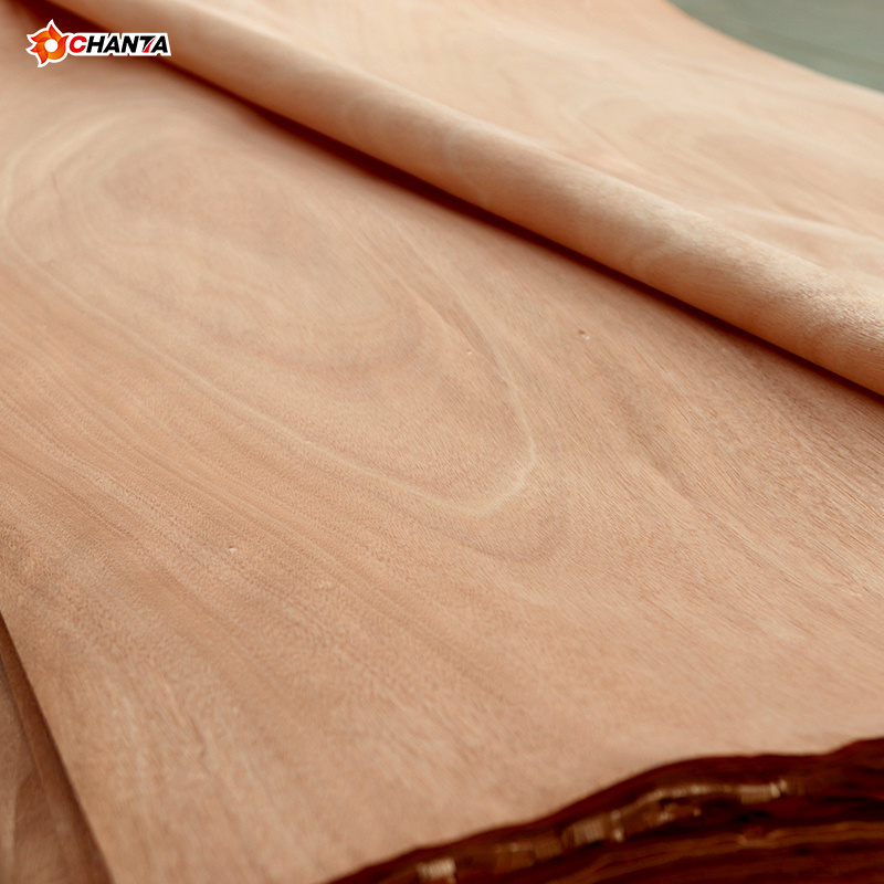 4*8 0.25/0.28/0.35mm Rotary Cut Radiata Pine Wood Faced Veneer