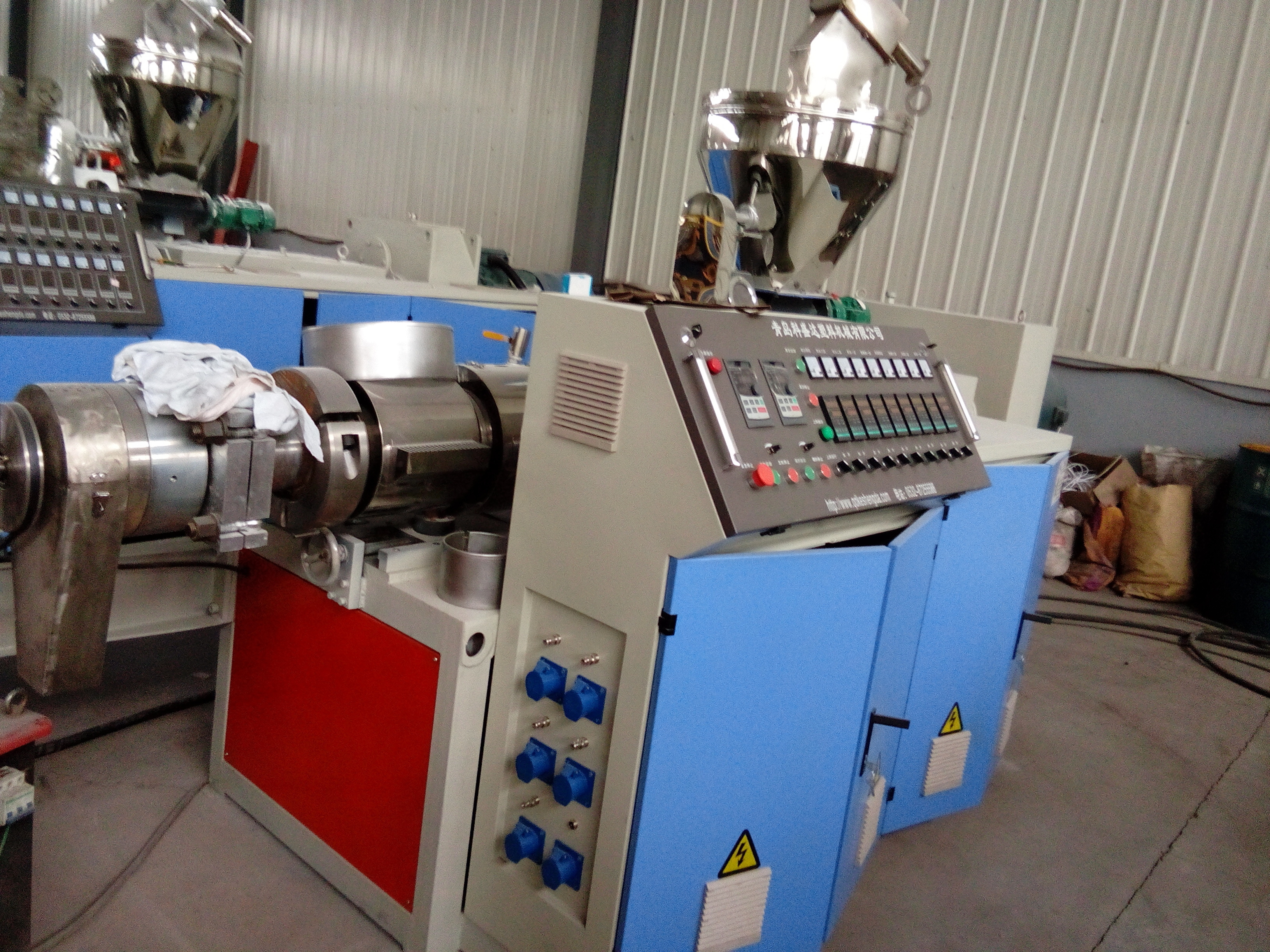 conical twin screw extruder pvc pipe profile extrusion line