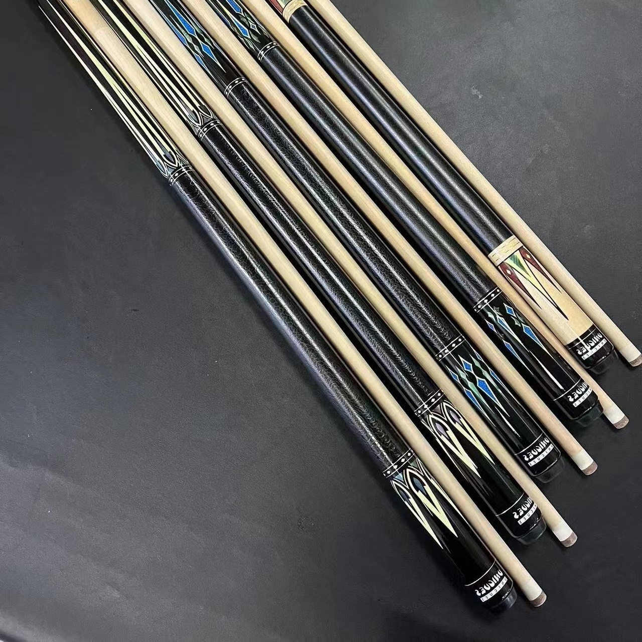 Wholesale Billiards Pool Cue Stick Cheap Price Custom CL-P01 11-14mm Tip Center Joint Cue