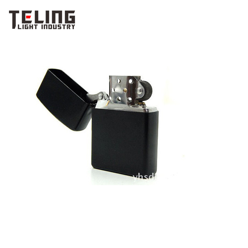 Zipo Lighter Manufacturer Required Metal Flint Oil Windproof Lighter Refillable Refillable Lighter with Case Light Cigarettes