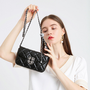 High-quality summer chain bag women's 2022 small golden ball bag small fragrance style diamond chain messenger bag