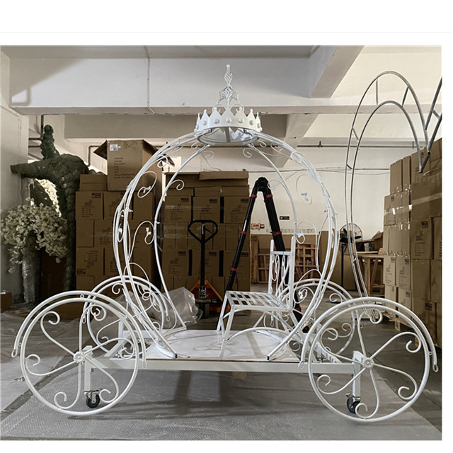 2024 Hot Selling Pumpkin Princess Horse Carriage Scenic Spot Exhibition Hall Photography Props Wedding