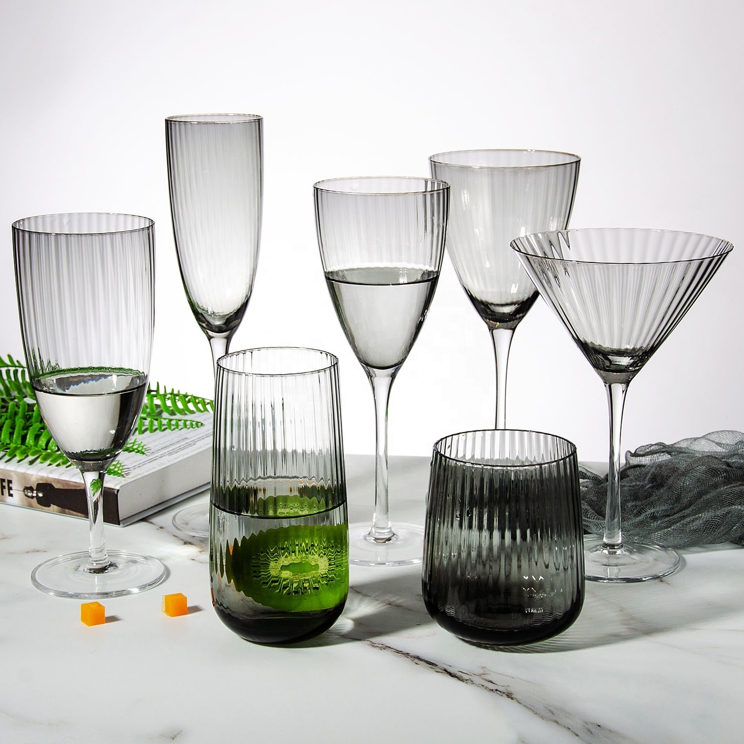 Bulk customized ribbed drinking glasses short stem wine glass tumbler glassware set with gold silver rim