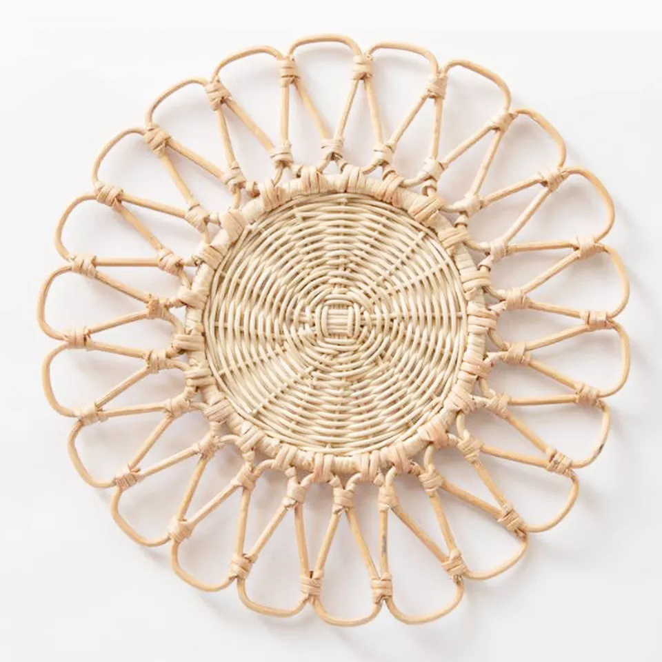 Wholesale Round Rattan woven Pad Wicker Bamboo Tableware Brown Retro Wedding Handwoven Charger Plate mat