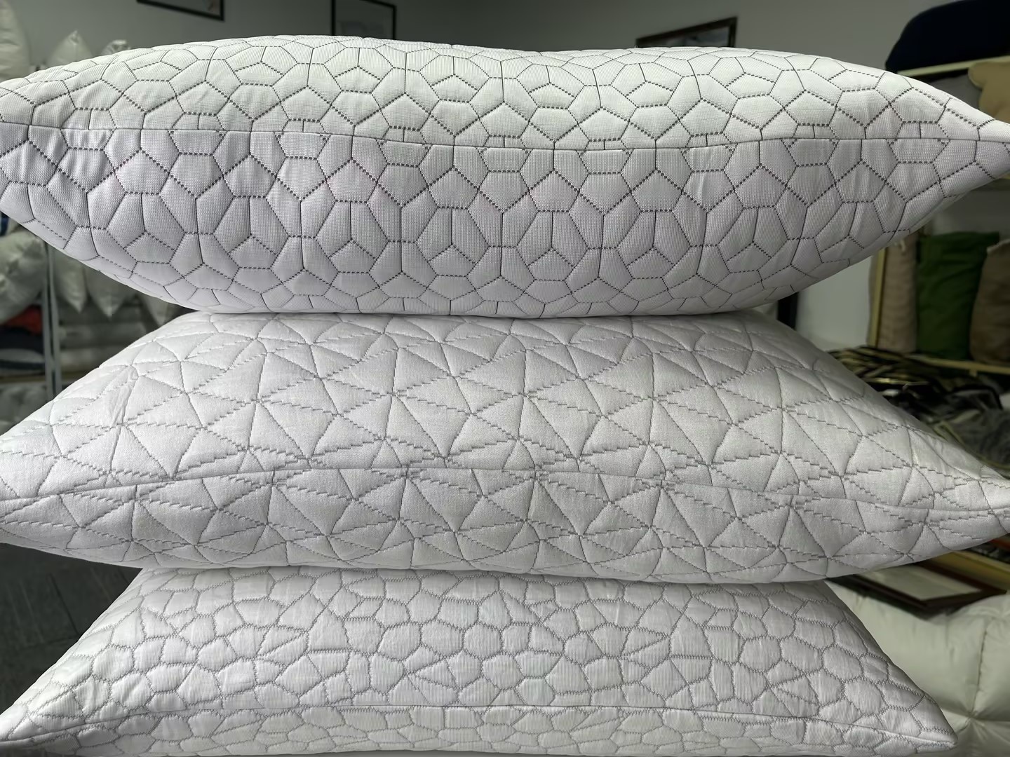 Factory supply Customized memory foam filling pillows top quality slow rebound neck pillows