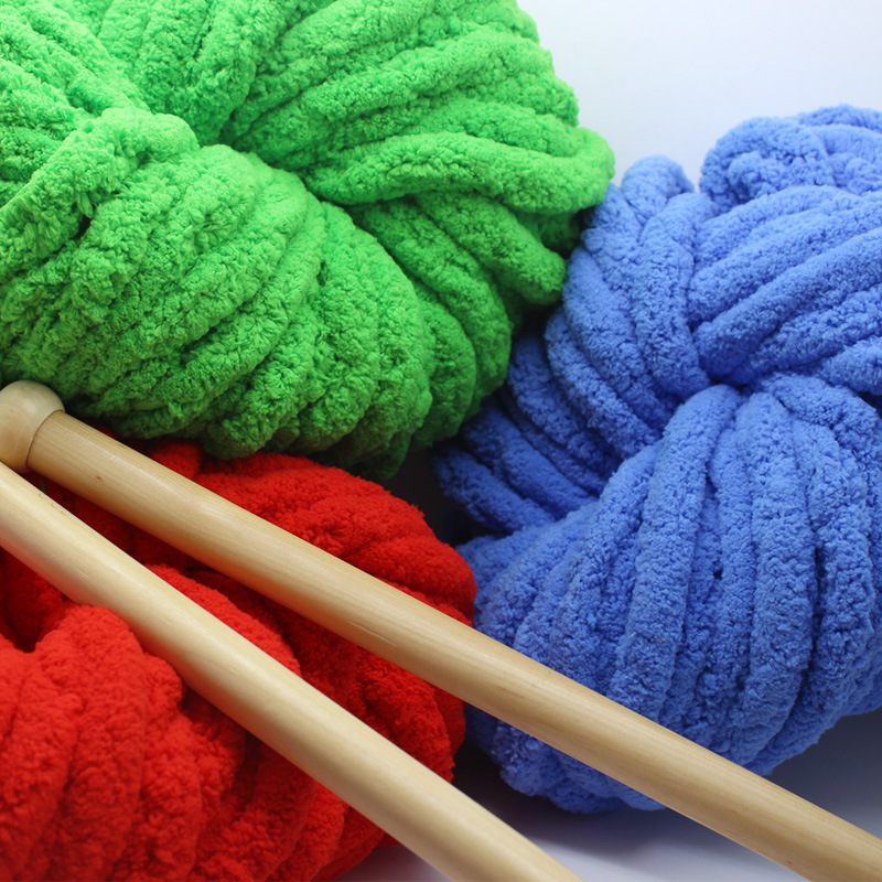 wholesale 100% polyester puffy fluffy chenille yarn polyester puffy velvet blanket chunky fancy yarn for Hand knitting