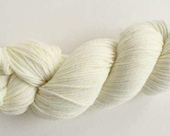 Bulk Undyed Raw White Thick Merino Buy Multiply Mini DK Baby 100gm 100% Wool Knitting Yarn for Wholesale