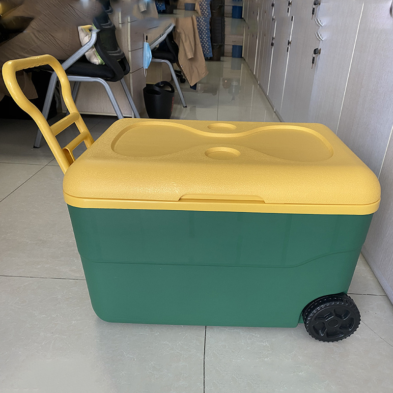 50L Wheeled Hard Cooler Keeps Ice Camping Plastic Portable Picnic Ice Chest Cooler Box With Handle