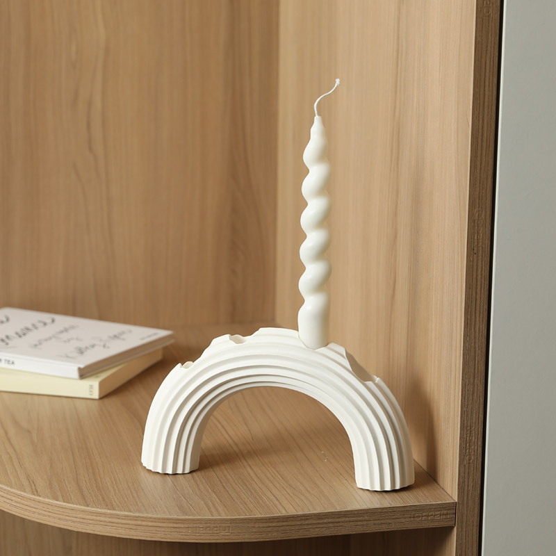 Modern Arched Nordic Cute Candlestick Holder White Plain Ceramic Porous Candle Stand Desktop Ornament for Home Party Display