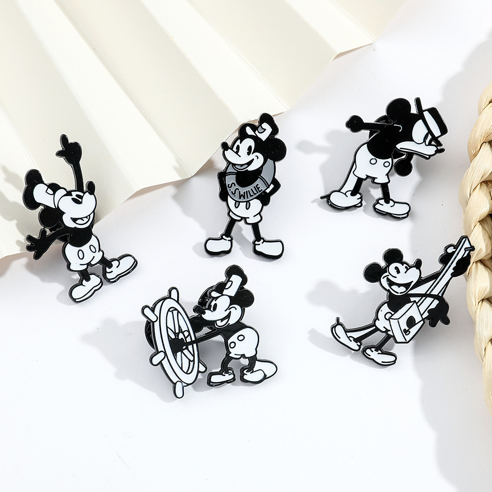 Cartoon characters Alloy original Mickey black and white Mickey metal enamel lapel pins