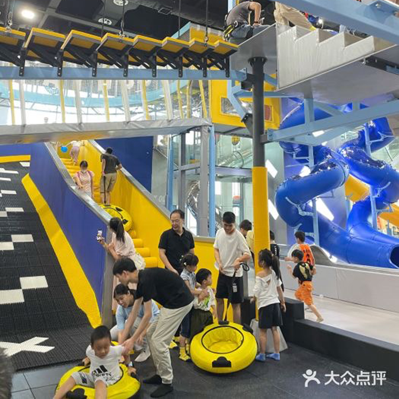 X.BOX. Adventure park Manufacturer Customized Indoor Playground Equipment with Ropes Course, Trampoline Park, Climbing Facility