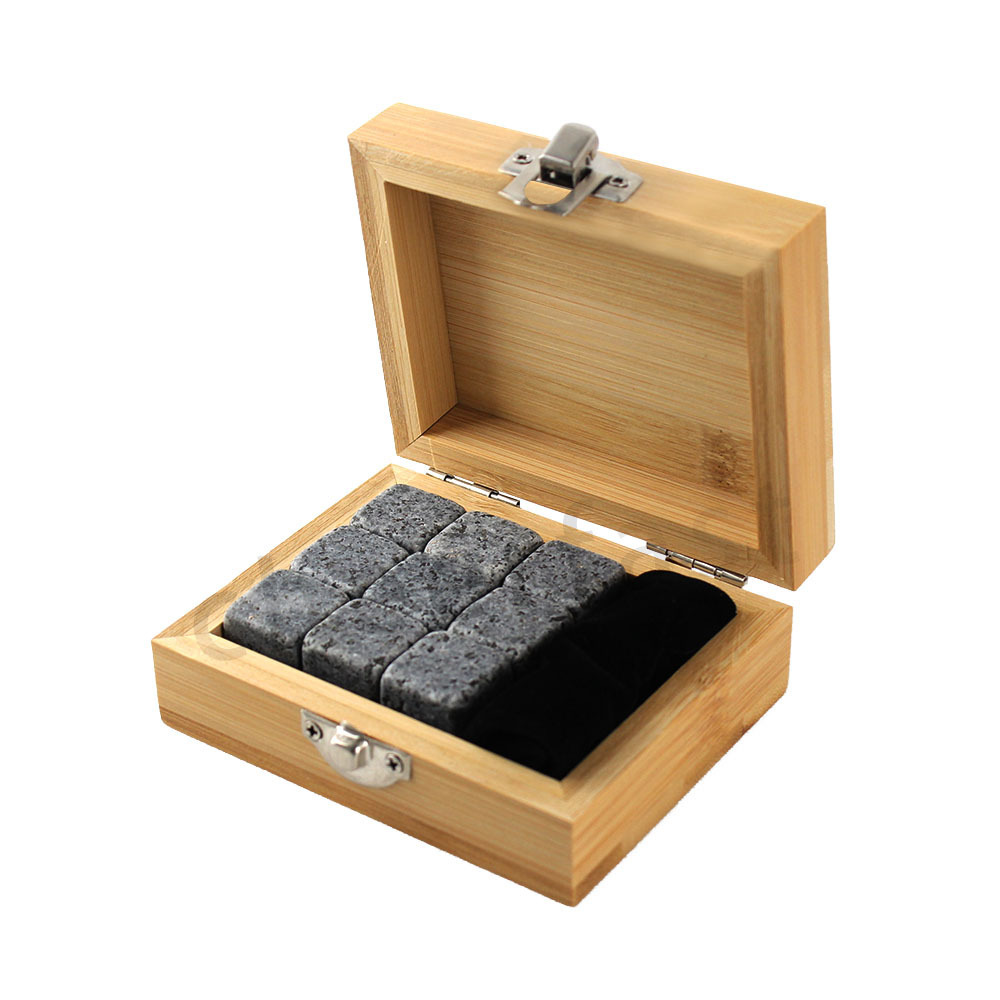 High Quality Rocks Reusable Whiskey Ice Cubes Wooden Box Gift Set Granite Chilling Stone Whiskey Stone Set