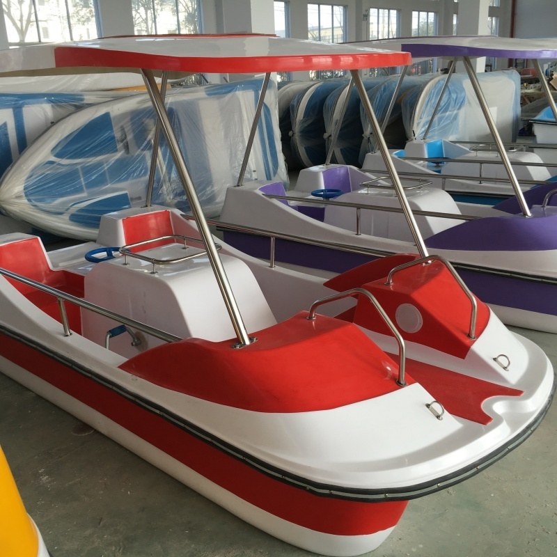 Custom wholesale 4 people pedal boat water play equipment paddle boat for lakes