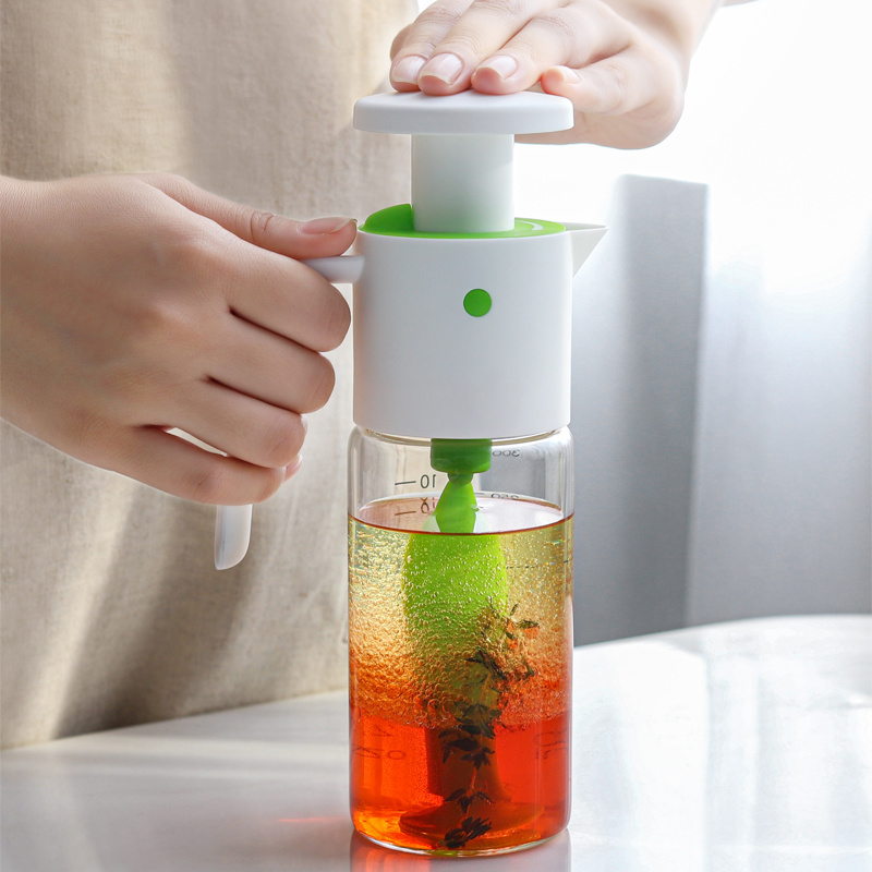 New Design Manual Plastic Top Press-Mixer Dressing Shaker Jar And Hand Salad Blender With 330ML Borosilicate Glass