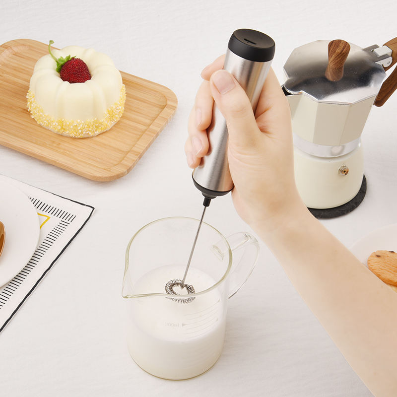 Hot sale Rechargeable  Milk Frother  Automatic Coffee Foam Electric Household  Coffee Milk Foam Maker Coffee Accessories