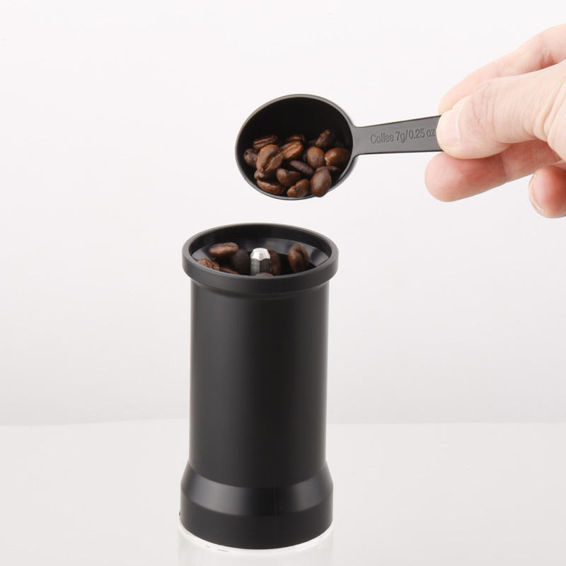 Portable Manual Coffee Been Grinder With Stainless Steel Conical Burr Coffee Mills Hand Coffee Grinder for Camping