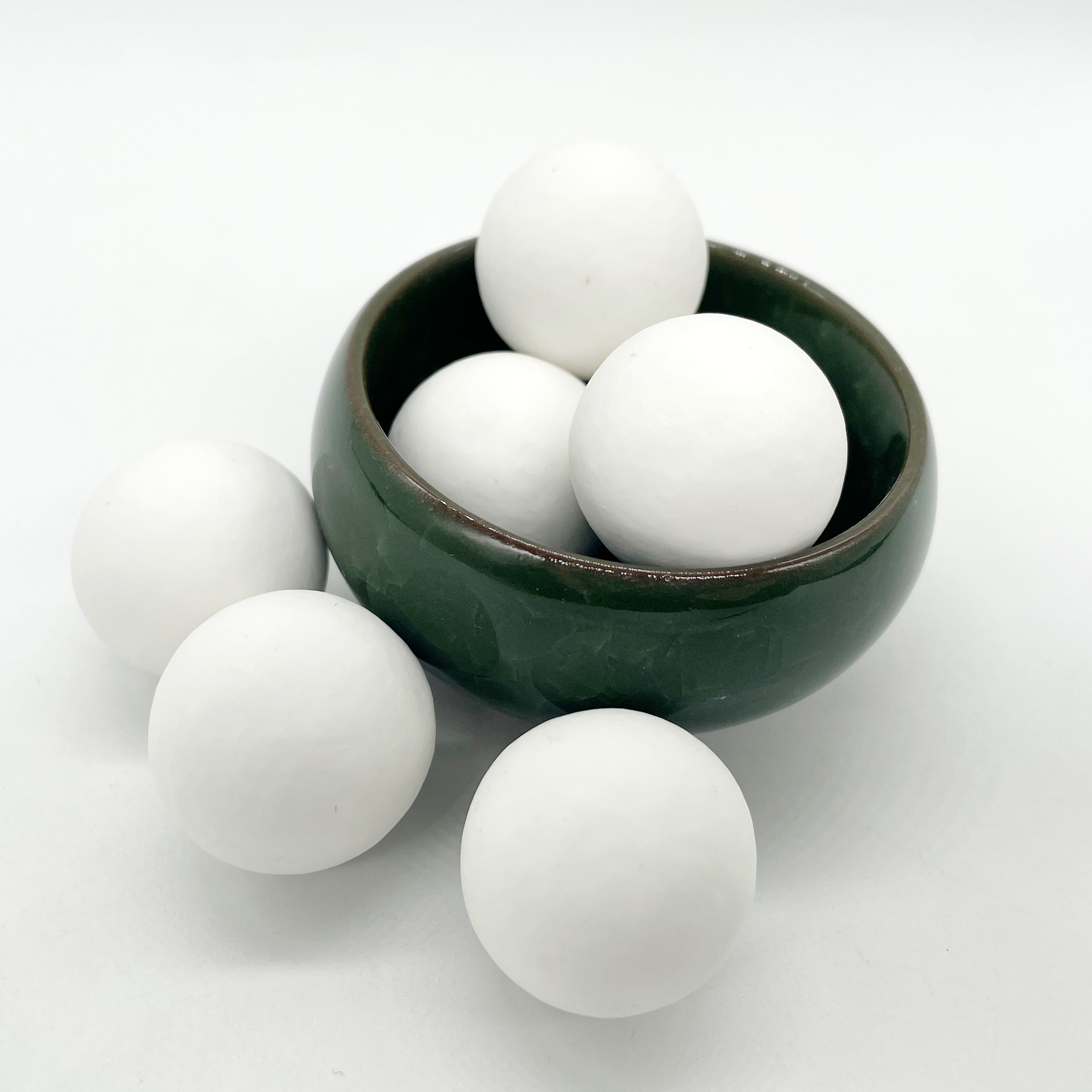 high hardness high alumina ball for ceramic 1/4'' 99% Alumina Support Media White Ceramic Balls Sample Available