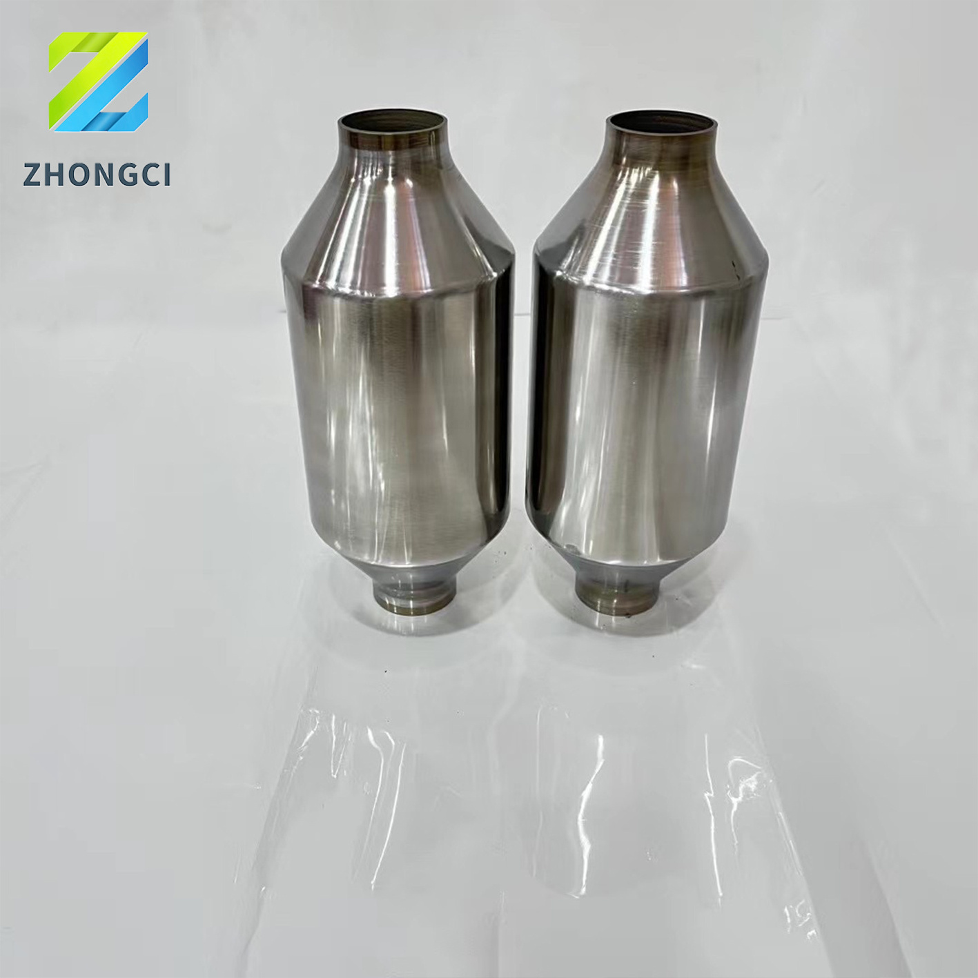 Euro 2 3 4 5 OEM Universal Monolith Scrap Catalytic Converter For Car automobile Exhaust Systems Stainless steel Pipe for r15 v3