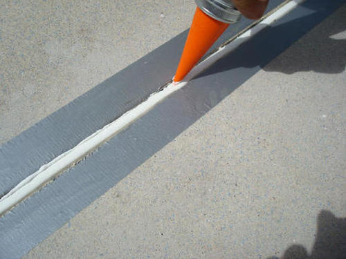 Sealant for expansion joints self leveling concrete crack filler concrete expansion joint filler