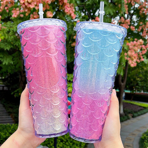 wholesale girl Fish scale pattern 24oz double wall coffee mug tumbler plastic water cup with lid and straw