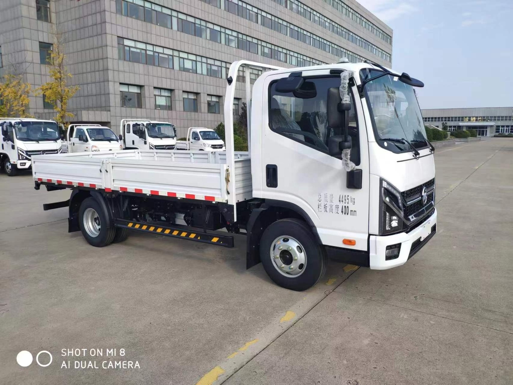 KAMA China Pickup Truck 6 Wheel 2540kg CurbWeight Electric Mini Cargo Truck