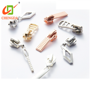 CHENGDA Wholesale Design Clothing Injection Molding Plating Zipper Runner Slider Puller