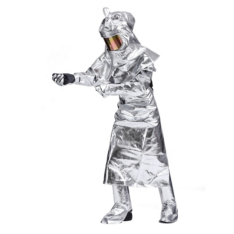 Fire suit with aluminum foil fire resistant suit