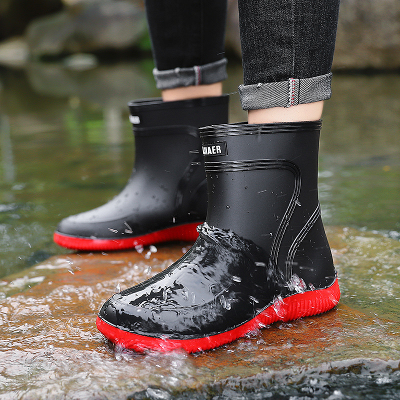 Men's Non-Slip and Wear-Resistant Fishing Shoes Thick Soles with Velvet Rain Boots Lightweight for Summer and Winter