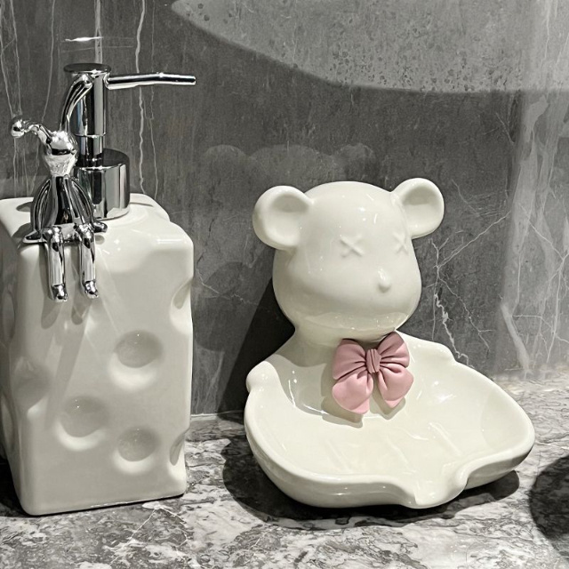 Bathroom Exquisite Sink Decoration Bear Ceramic Soap Dish with Bow Decoration Bear Ceramic Soap Dish