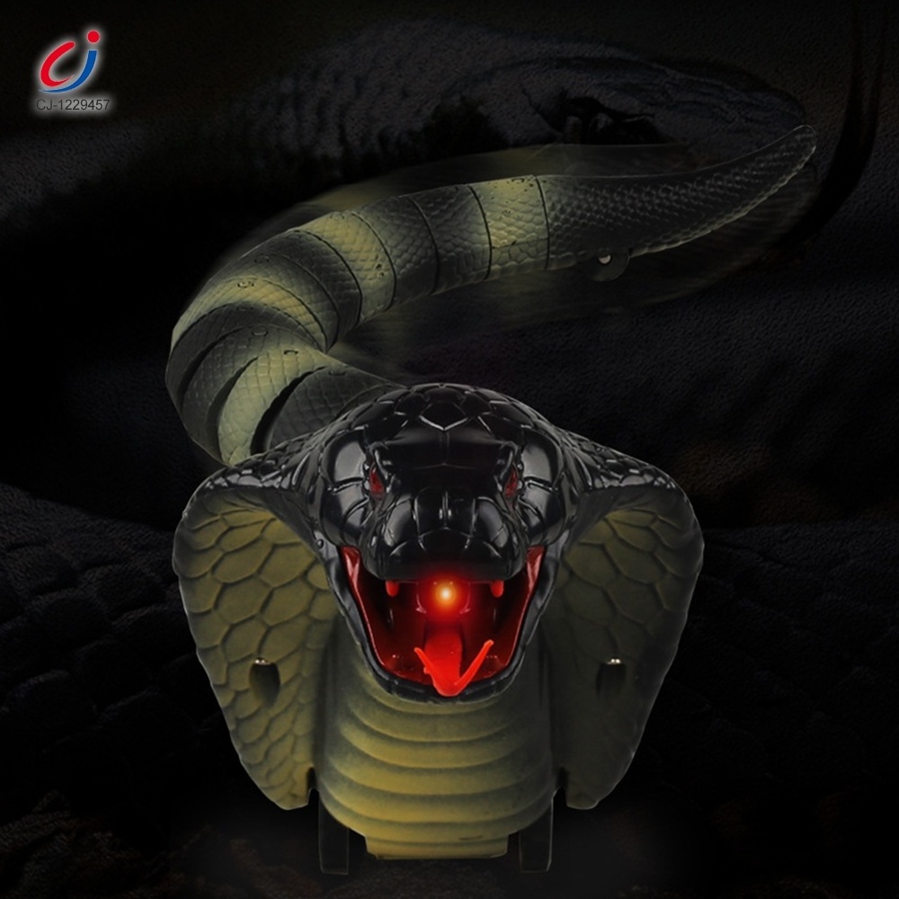 Chengji Best christmas plastic simulation animal model infrared remote control snake toy