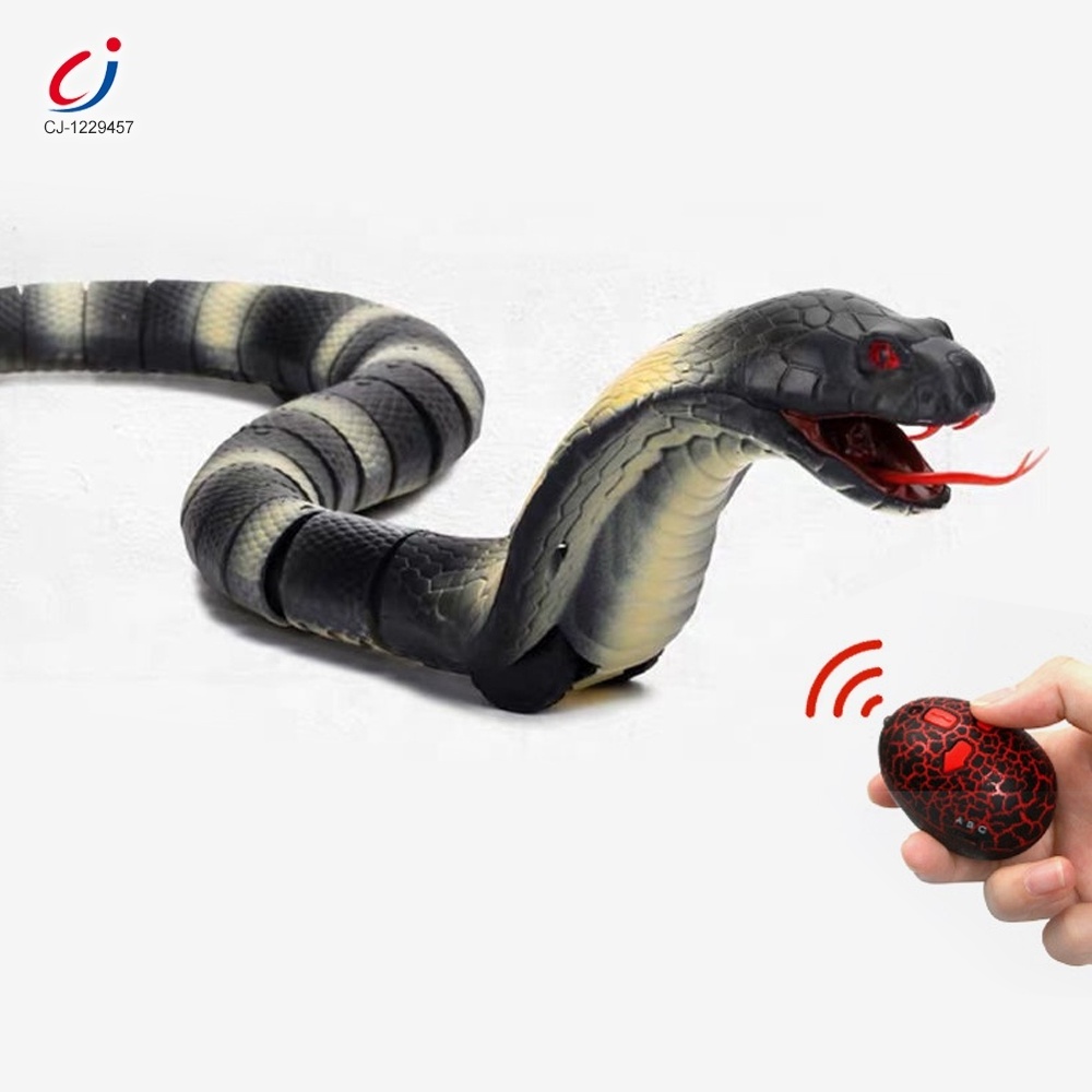 Chengji Best christmas plastic simulation animal model infrared remote control snake toy