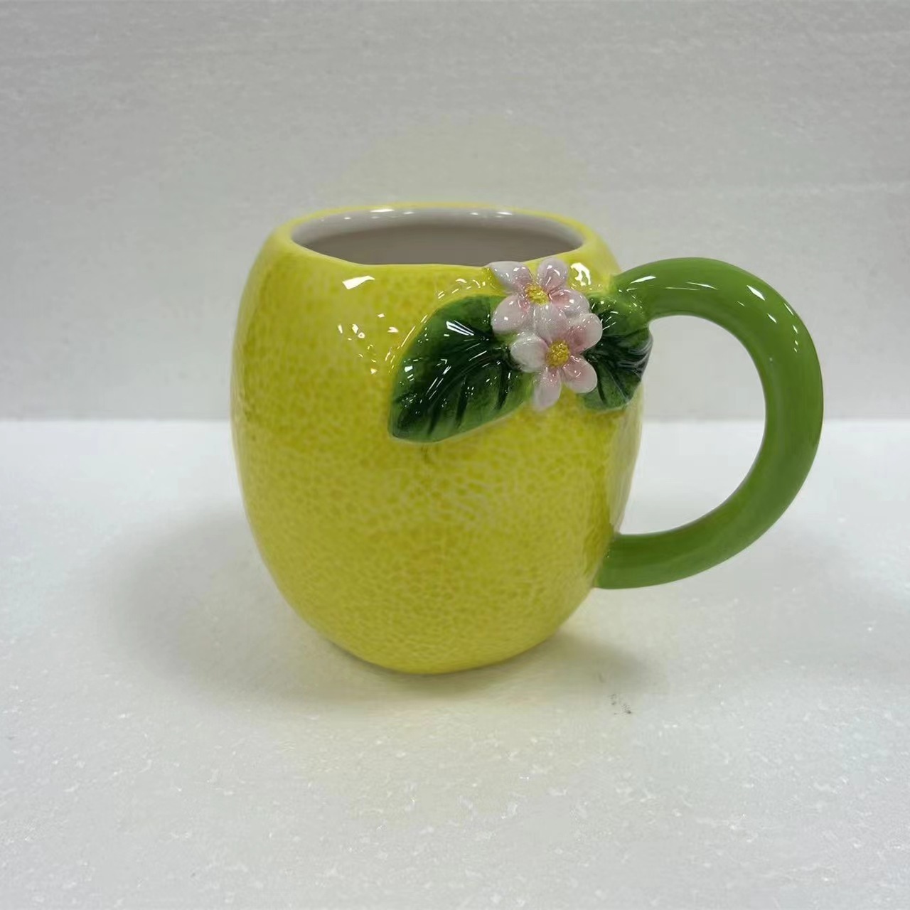 Custom logo 2024 new arrival 3D fruit ceramic yellow lemon shaped ceramic coffee tea milk mug cup for kids breakfast