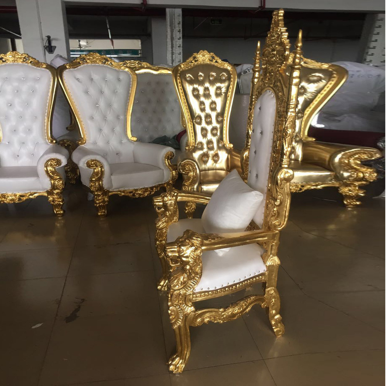 Wedding Rental Large Lion White Cheap King And Queen Throne Chairs Light luxury High Back Sofa Chiavari Solid Wood King Queen