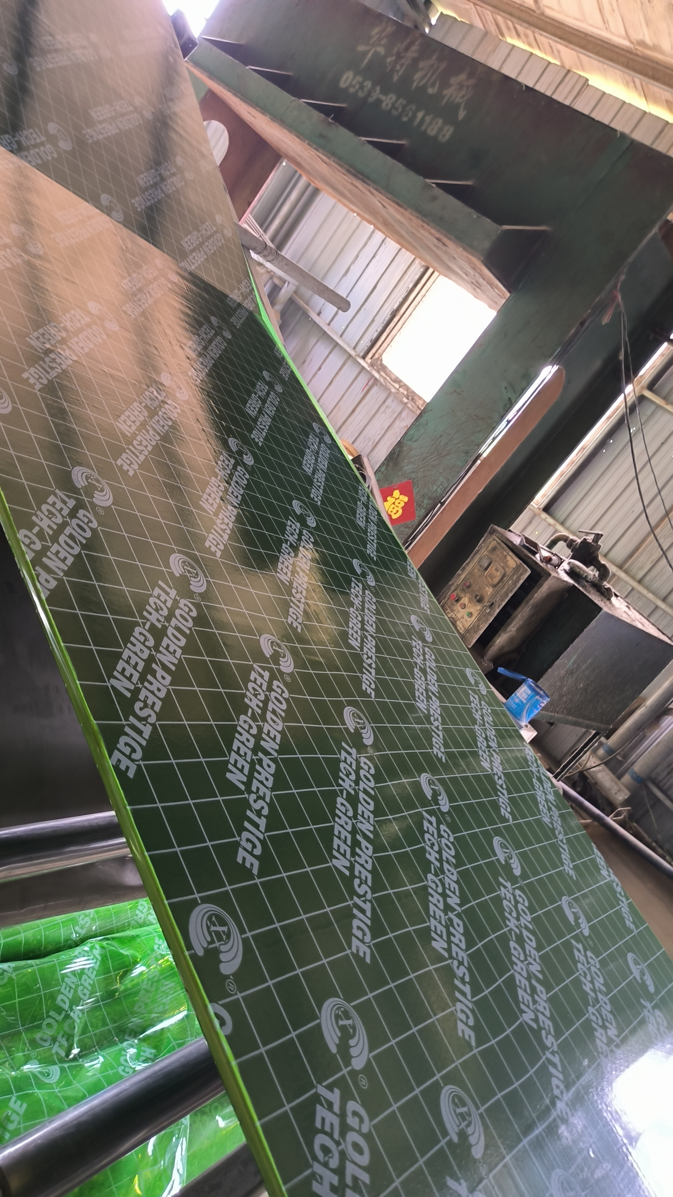 Green Color Anti-Slip PP Pvc Plastic Coated 4x8 18mm pp green plastic plywood sheet for concrete formwork plastic