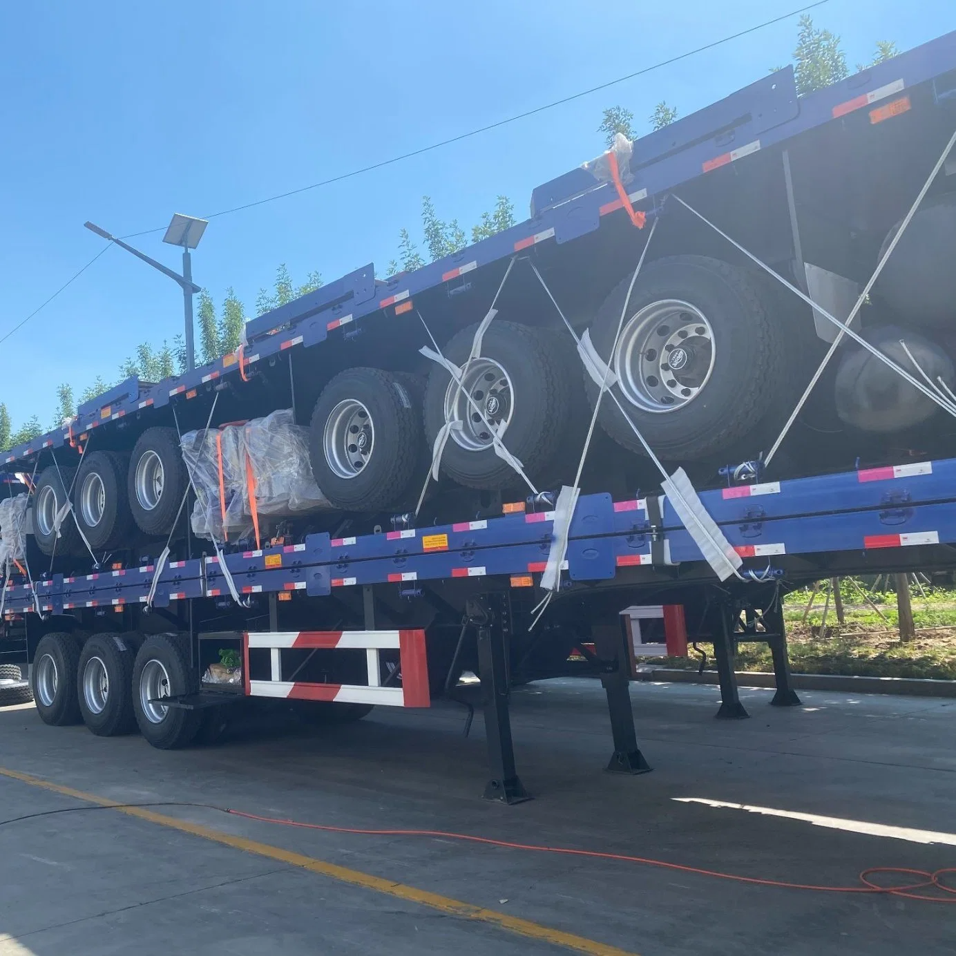 Good Price New Flat Bed Trailers 3axle container carrier Flat Semi Trailer High Quality For customer