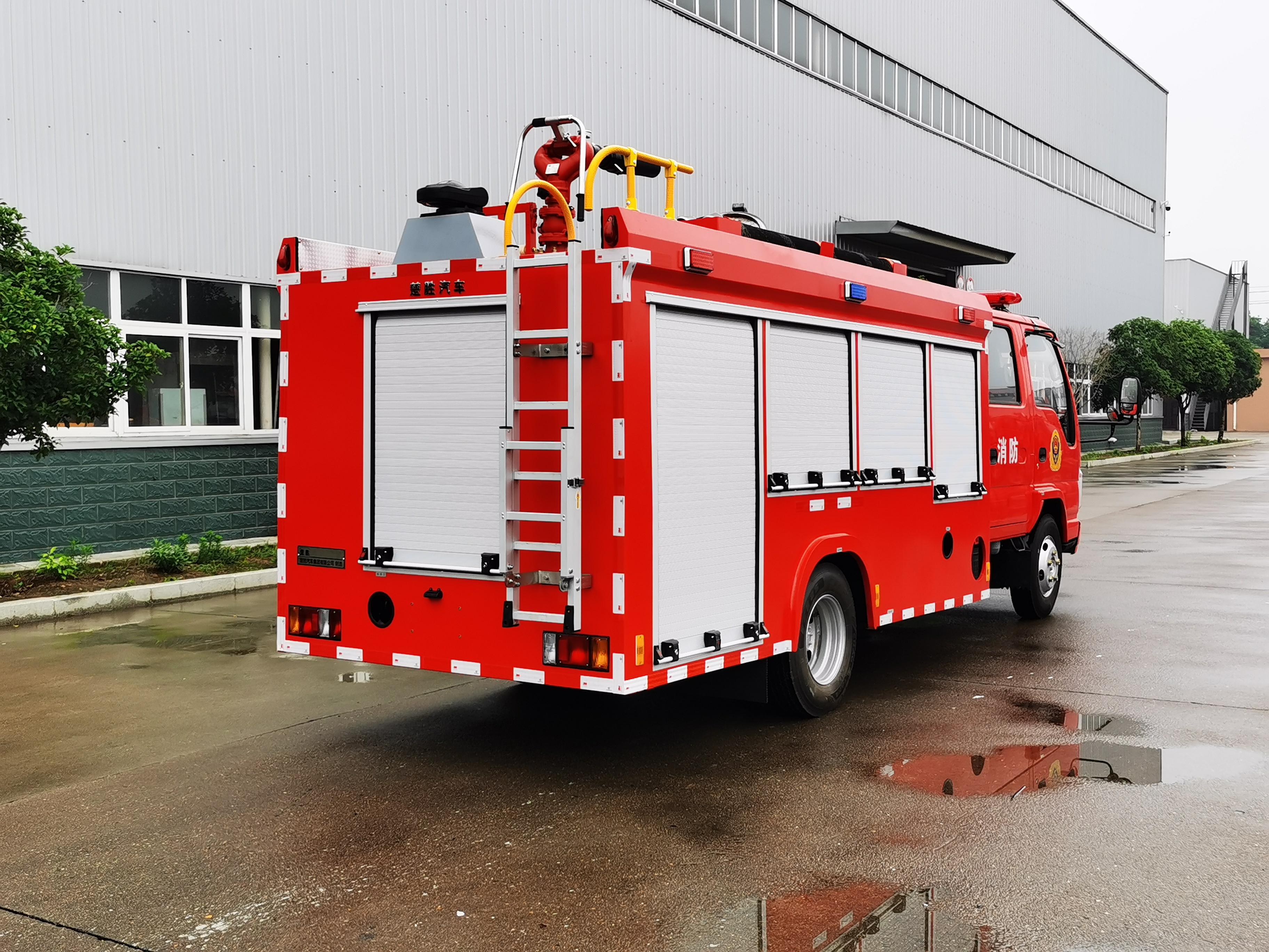 Isuzu Japan brand new 2023 fire truck equipment rescue truck