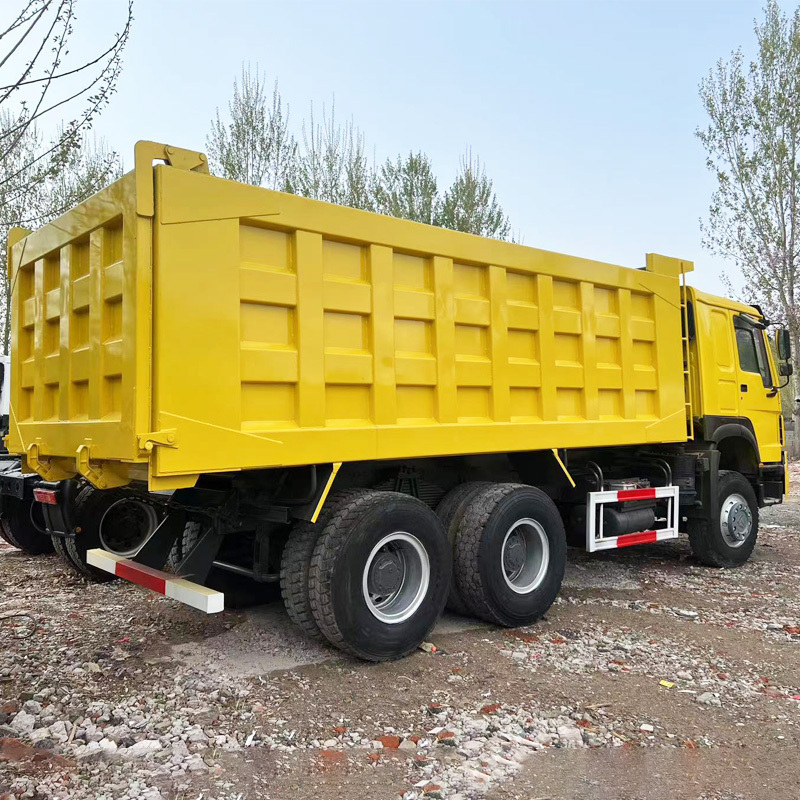 Sinotruk HOWO 6X4 Dump or Tipper Truck Automatic and Manual Transmission Diesel Fuel Euro 2 Standard Good Condition Used New