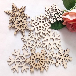 10Pcs Mixed Design Christmas Snowflakes Wooden Pendants Ornaments Wood Craft Hanging Gifts Christmas Tree Ornaments Decorations