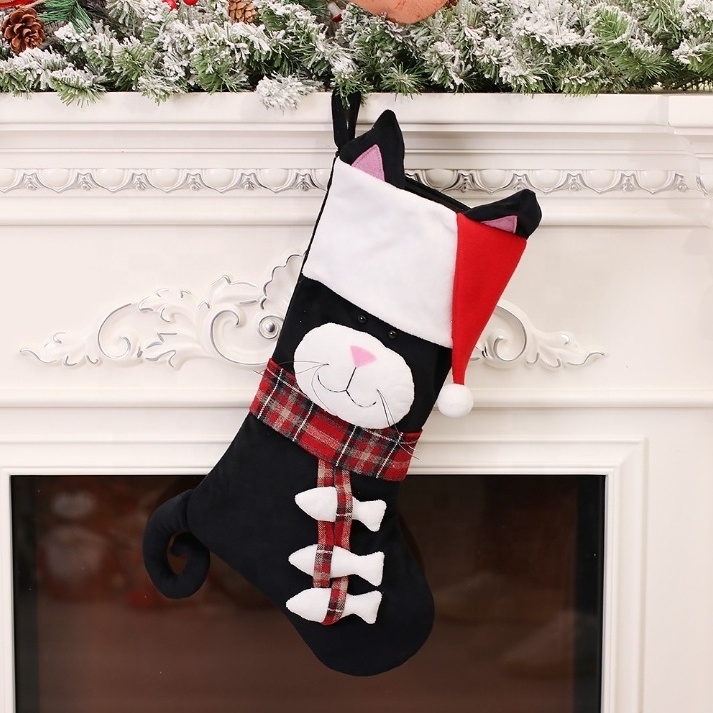 Hot Sale Pet Dog Christmas Stockings Large Bone Shape Xmas Stockings Animal Fireplace Hanging Christmas Stockings