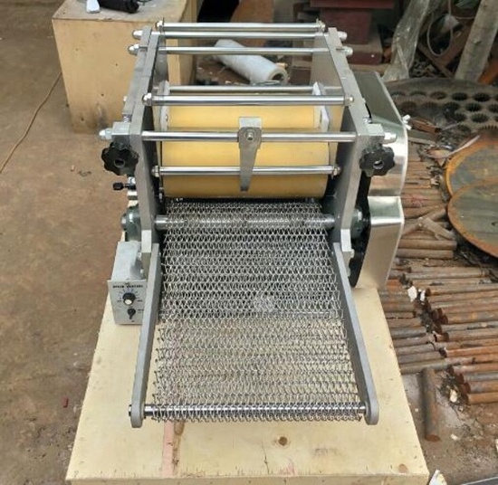 Electric tortilla press/wheat flour tortilla machine/corn tortilla making machine