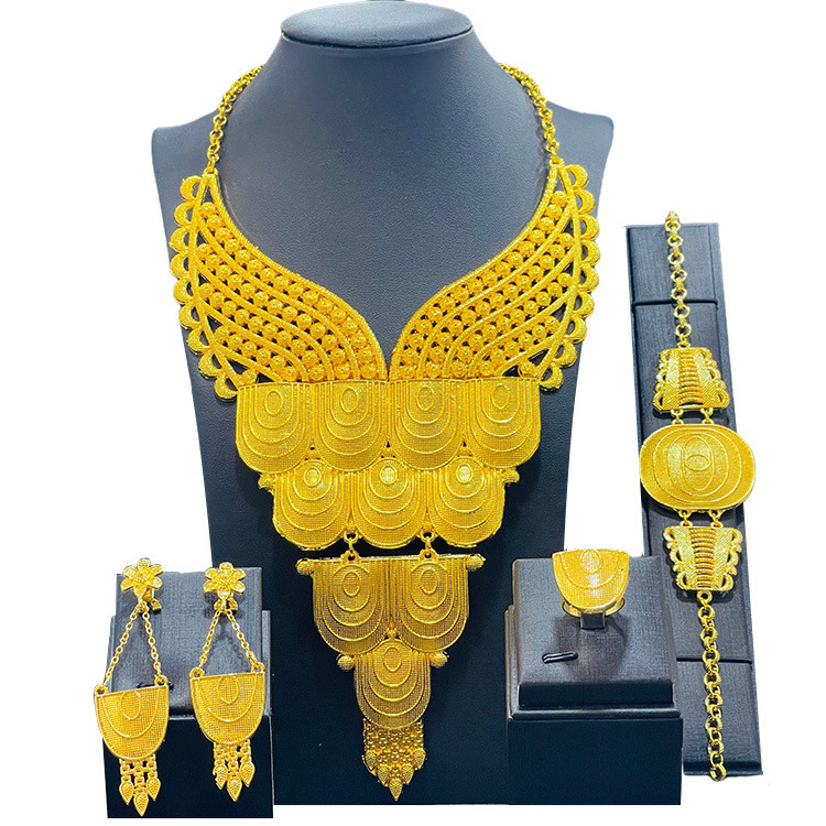 Wholesale 18k Gold Dubai Jewelry Sets Fashion Necklace Gold Jewelry African Women Accessories Jewellery Sets