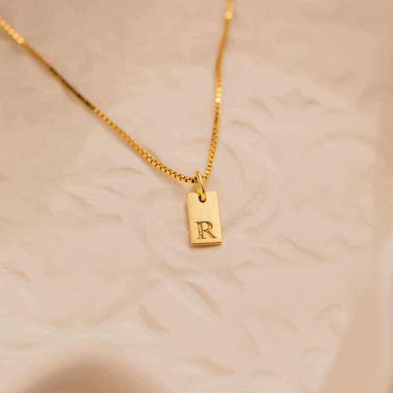 Mini Letter Tag Pendant Necklace Women Jewelry Plated 18k Gold Stainless Steel Box Chain Square Tiny Initials Letter Necklace