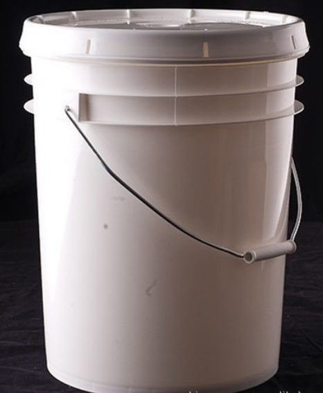 White Food Grade 1L 5L 10L 15L 20L 25L 5Gallon Round/Square Plain/Spoute Plastic Buckets/Pail/Barrel with Lid